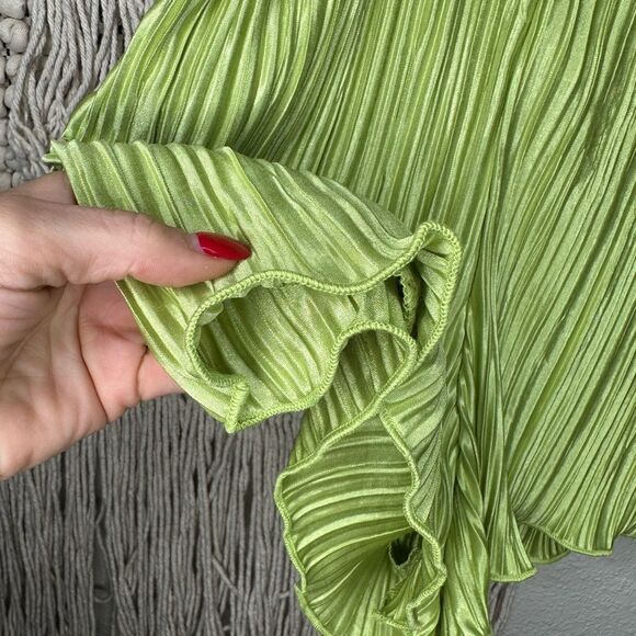 SHEIN High Waist Green Pleated Shorts (XS) - Picture 4 of 6